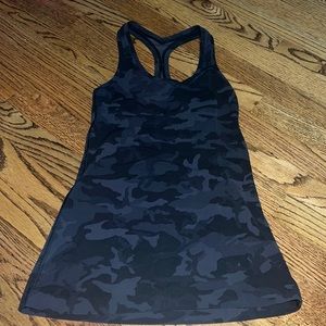 Black camo lululemon racer back tank!!